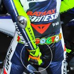 DP BBM Lucu Valentino Rossi Garuk Pantat